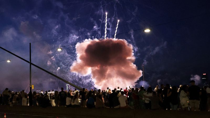 19 injured after fireworks show goes awry at fair in Germany