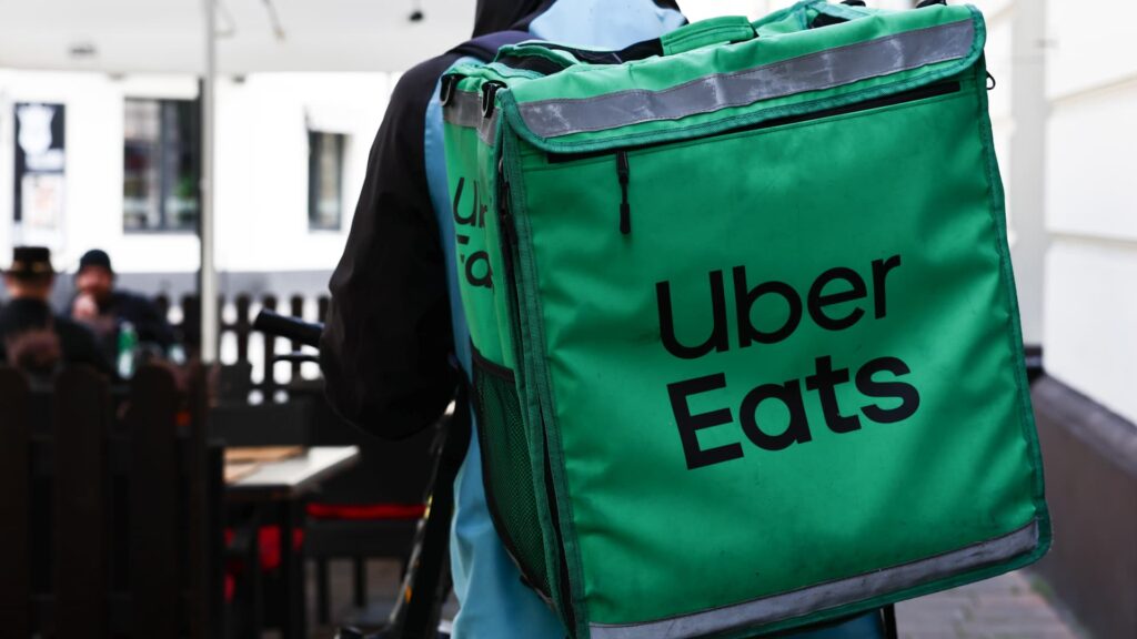 Uber Eats partners with Pipe to offer loans to restaurants