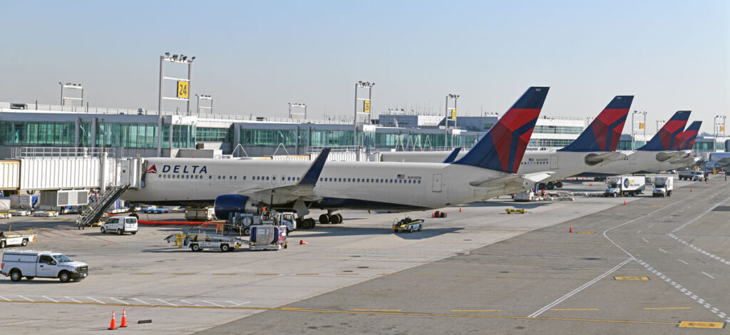 Airlines ‘Encouraged’ as Trump Administration Rejects Biden’s Passenger Compensation Plan