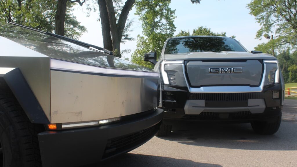 Tesla, GM lead record U.S. EV sales as federal incentives end