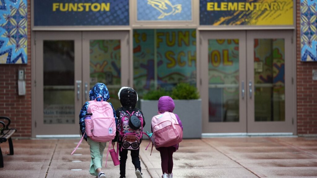 Chicago children traumatized by immigration raid, tear gas