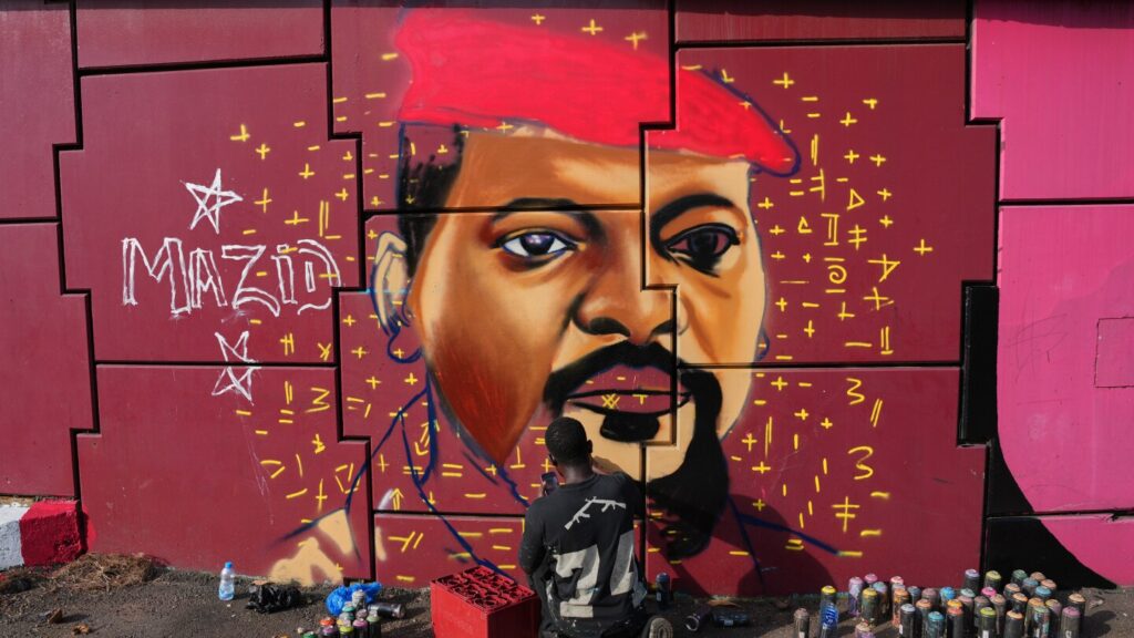 Senegalese artist transforms Conakry’s walls with captivating street art, in photos