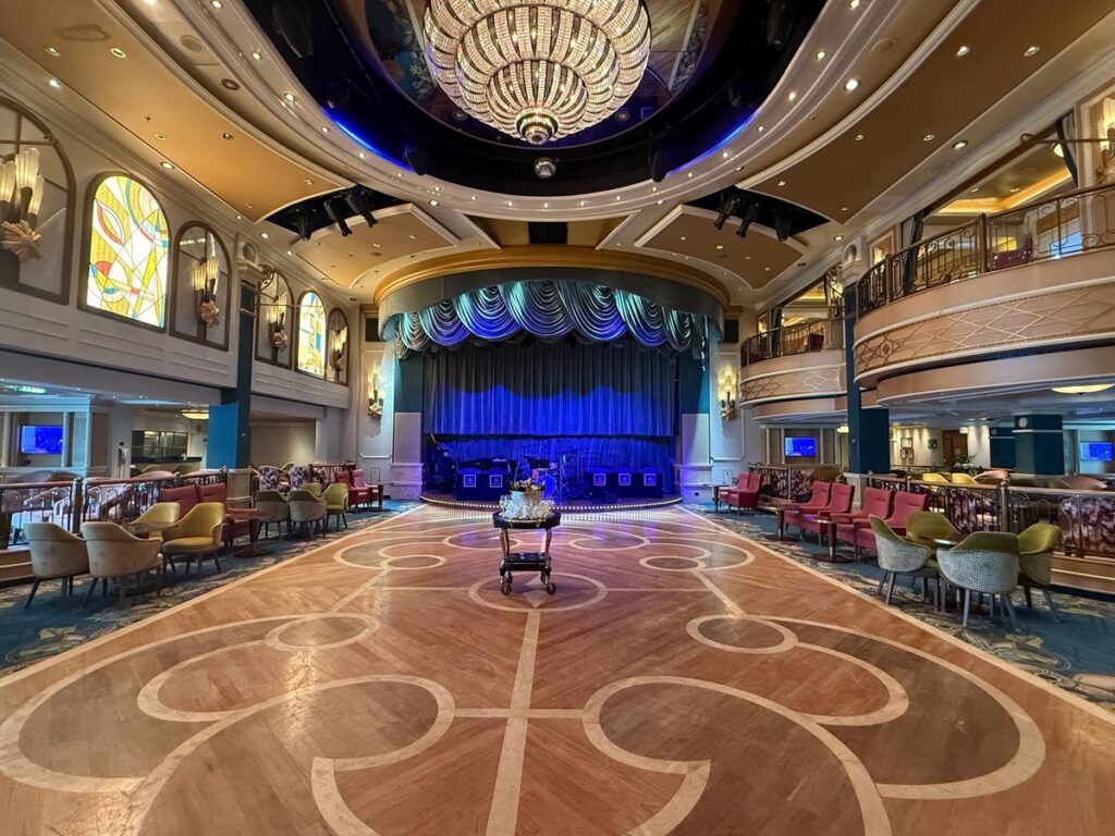 Cunard’s Queen Elizabeth Homeports in Miami with Refreshed Look, Broadway-Caliber Show